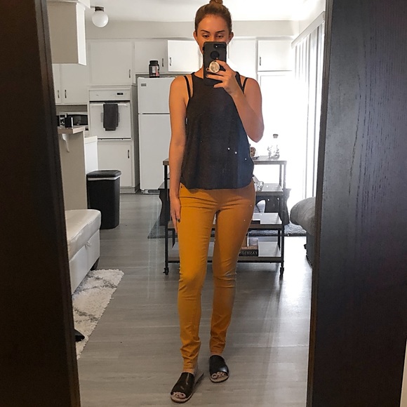 Yellow skinny jeans size small/03, fit like 2!! - Picture 2 of 2